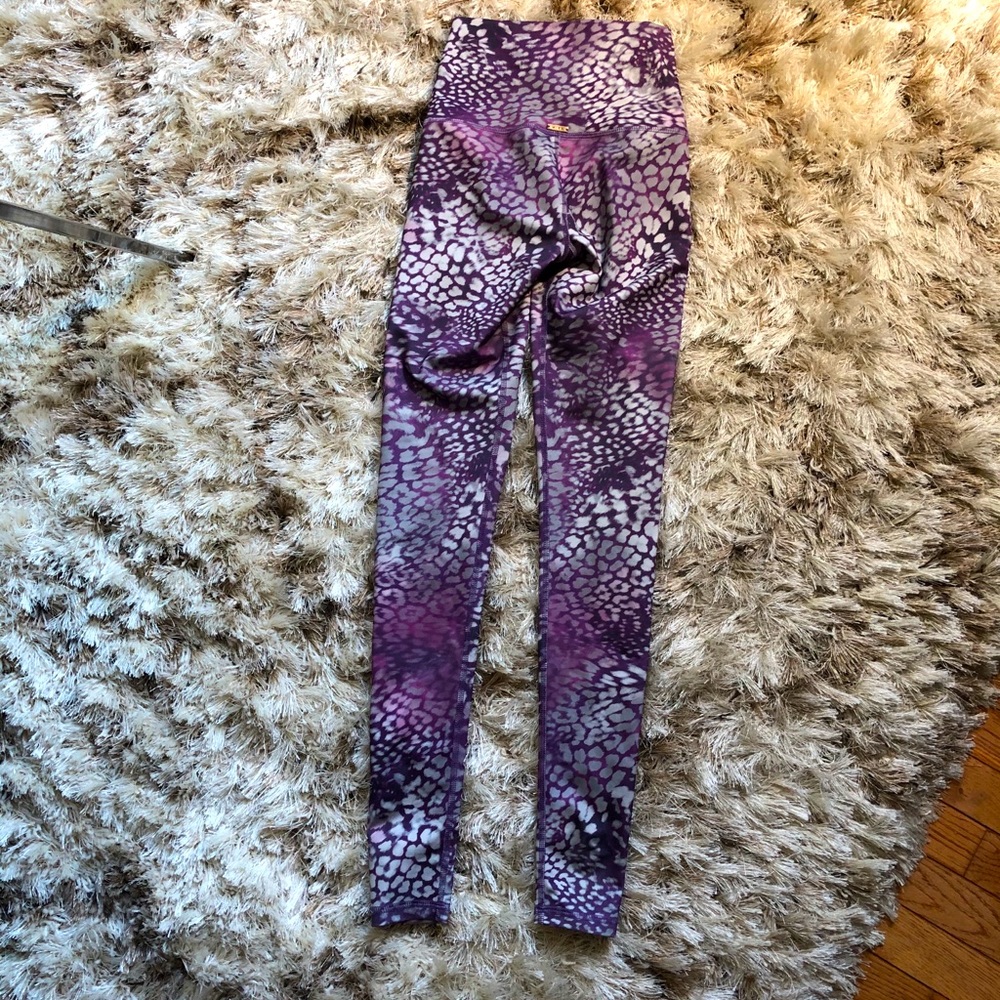 Mika Yoga Wear Kaya Legging High Rise XS/S Purple